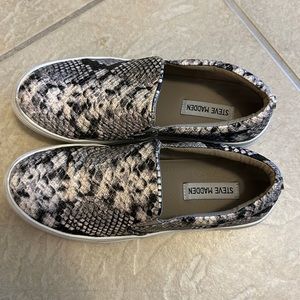 Steve Madden Gills Natural Snake Slip-On Shoe